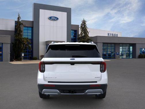 White Metallic 2026 Ford Explorer Platinum
