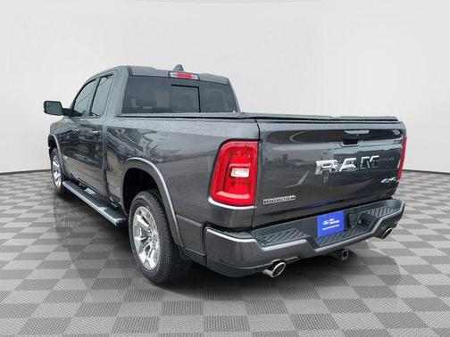 Granite Crystal Metallic Clearcoat 2025 RAM 1500 Big Horn/Lone Star