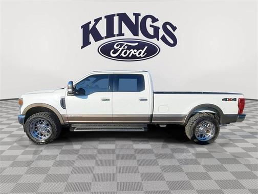 2022 Ford F-350 Lariat