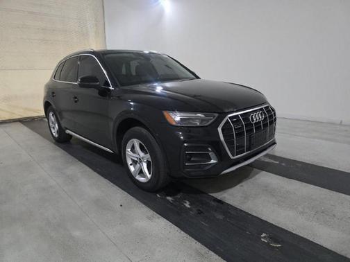 2023 Audi Q5 40 Premium