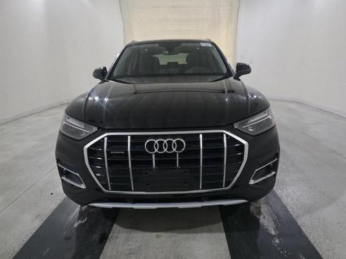 2023 Audi Q5 40 Premium