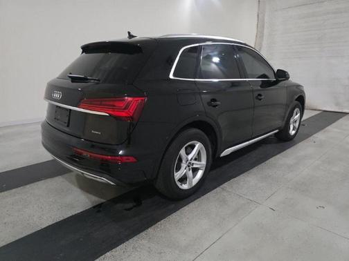 2023 Audi Q5 40 Premium