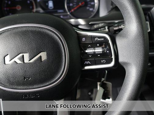 Glacial White Pearl 2023 Kia Sorento LX