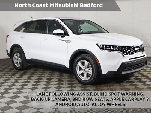 Glacial White Pearl 2023 Kia Sorento LX