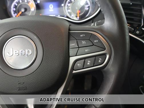 Diamond Black Crystal Pearlcoat 2022 Jeep Cherokee Limited