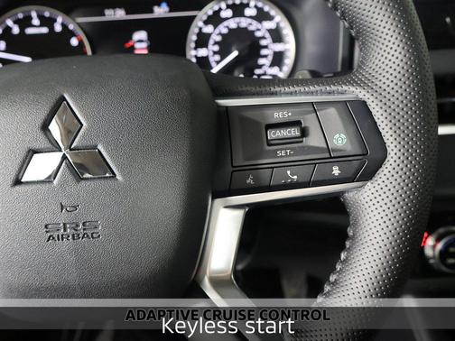 Moonstone Gray Metallic 2026 Mitsubishi Outlander SE S-AWC