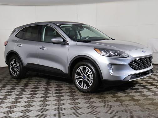 Silver Metallic 2022 Ford Escape SEL