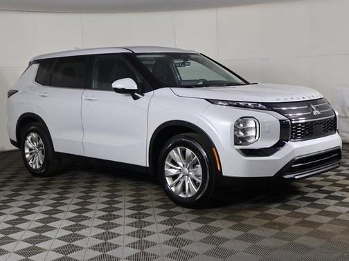White Diamond 2026 Mitsubishi Outlander ES 1.5T S-AWC