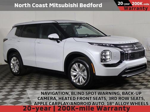 White Diamond 2026 Mitsubishi Outlander ES 1.5T S-AWC