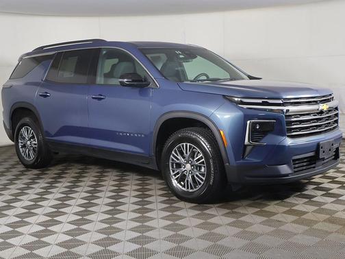 Lakeshore Blue Metallic 2025 Chevrolet Traverse LT