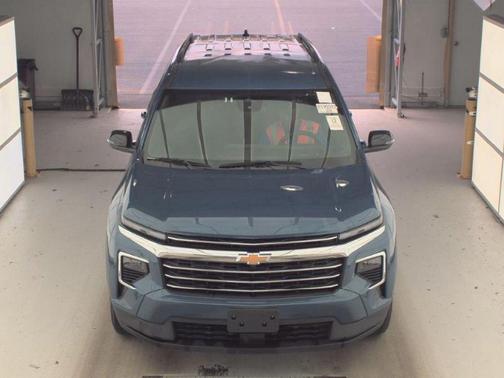 Lakeshore Blue Metallic 2025 Chevrolet Traverse LT