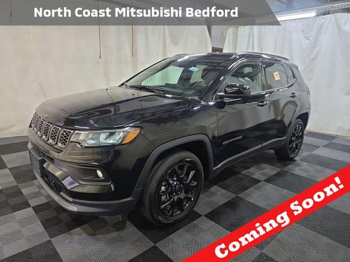 Diamond Black Crystal Pearlcoat 2026 Jeep Compass Latitude