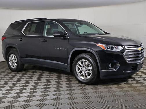 Mosaic Black Metallic 2020 Chevrolet Traverse LT Leather
