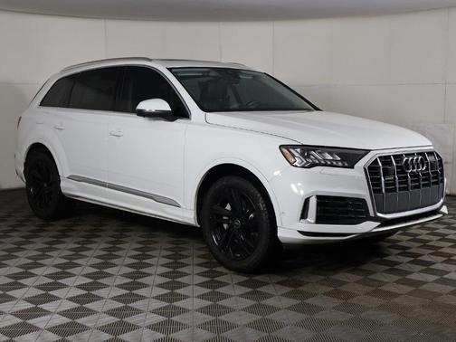 2024 Audi Q7 55 Premium Plus