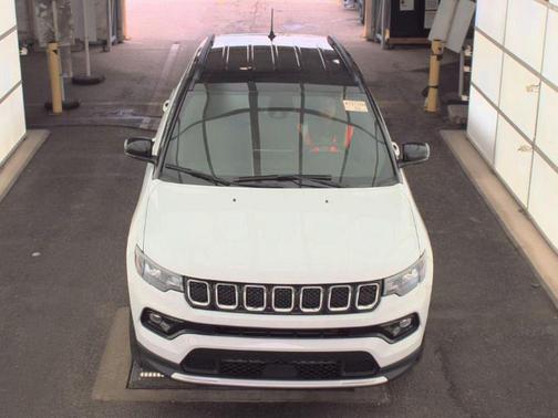 Bright White Clearcoat 2023 Jeep Compass Limited