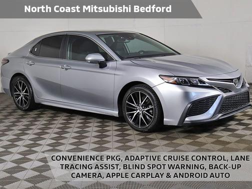 Celestial Silver Metallic 2023 Toyota Camry SE