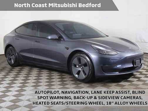 Gray 2022 Tesla Model 3 Long Range