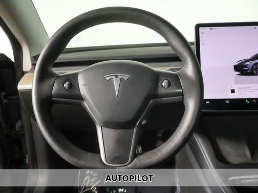 Gray 2022 Tesla Model 3 Long Range