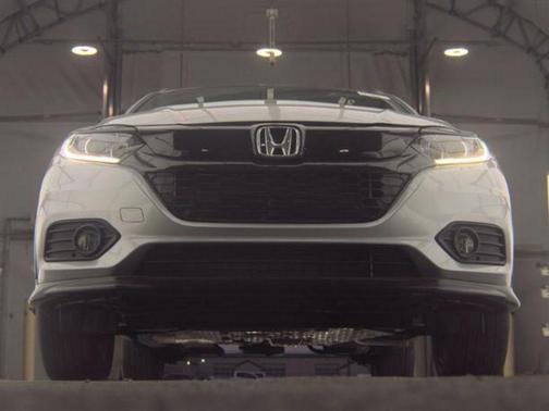 Lunar Silver Metallic 2022 Honda HR-V AWD Sport
