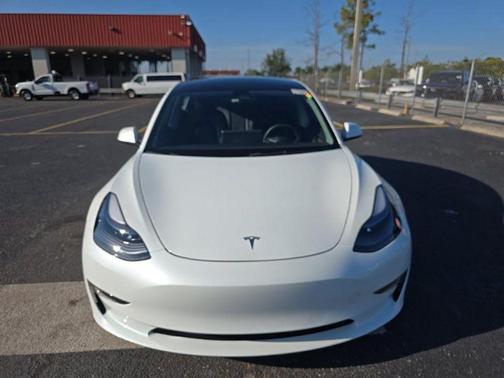 Pearl White Multi-Coat 2023 Tesla Model 3 Performance