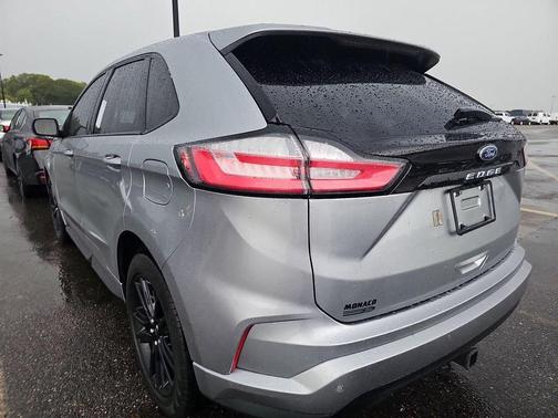2022 Ford Edge ST Line