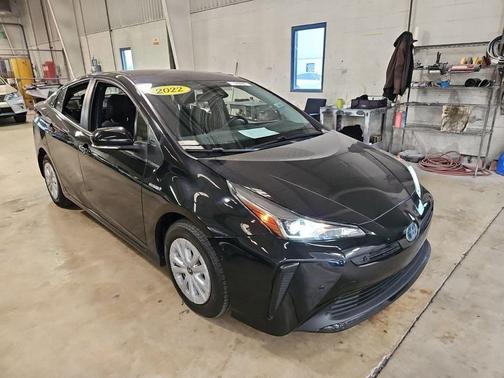 2022 Toyota Prius LE