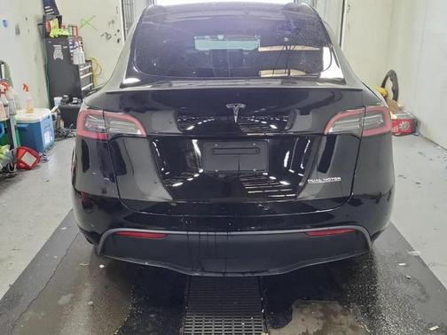 2022 Tesla Model Y Performance Dual Motor All-Wheel Drive