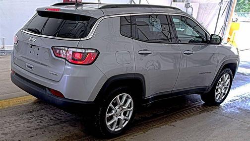 Billet Silver Metallic Clearcoat 2023 Jeep Compass Latitude Lux