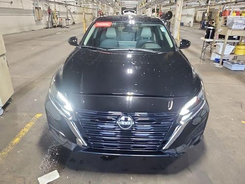 Super Black 2025 Nissan Altima 2.5 SL