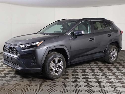 2022 Toyota RAV4 Hybrid XLE