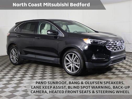 Agate Black Metallic 2023 Ford Edge Titanium