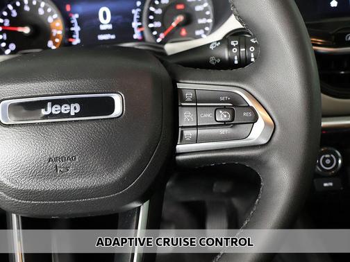 Bright White Clearcoat 2023 Jeep Compass Limited