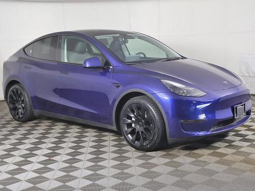 Deep Blue Metallic 2023 Tesla Model Y Long Range