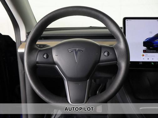 Deep Blue Metallic 2023 Tesla Model Y Long Range