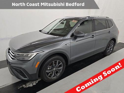 Platinum Gray Metallic 2023 Volkswagen Tiguan 2.0T SE