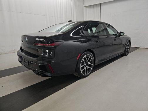 Black Sapphire Metallic 2023 BMW 760 i xDrive