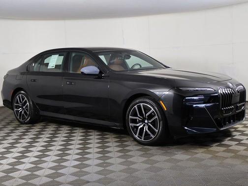 Black Sapphire Metallic 2023 BMW 760 i xDrive