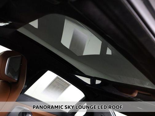 Black Sapphire Metallic 2023 BMW 760 i xDrive