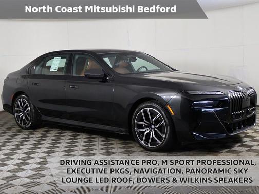 Black Sapphire Metallic 2023 BMW 760 i xDrive