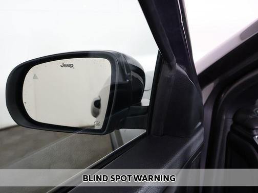 Baltic Gray Metallic Clearcoat 2024 Jeep Compass Latitude
