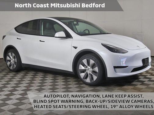 Pearl White Multi-Coat 2023 Tesla Model Y Long Range Dual Motor All-Wheel Drive