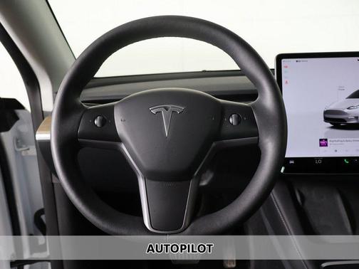 Pearl White Multi-Coat 2023 Tesla Model Y Long Range Dual Motor All-Wheel Drive