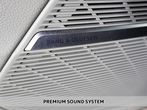 2024 Audi Q7 45 Premium Plus