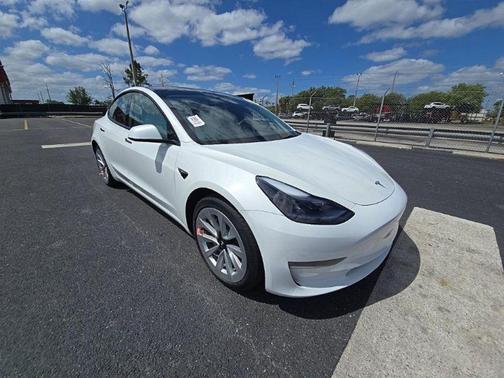Pearl White Multi-Coat 2023 Tesla Model 3 Long Range