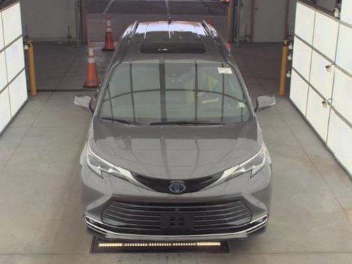 2023 Toyota Sienna Platinum 7 Passenger