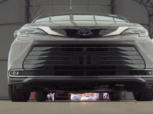2023 Toyota Sienna Platinum 7 Passenger