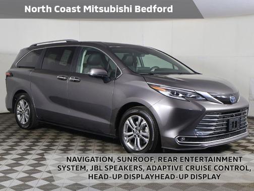 2023 Toyota Sienna Platinum 7 Passenger