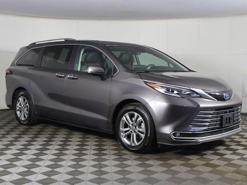 Predawn Gray Mica 2023 Toyota Sienna Platinum 7 Passenger