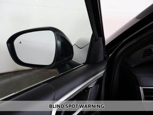 Black Diamond 2026 Mitsubishi Outlander LE 1.5T S-AWC