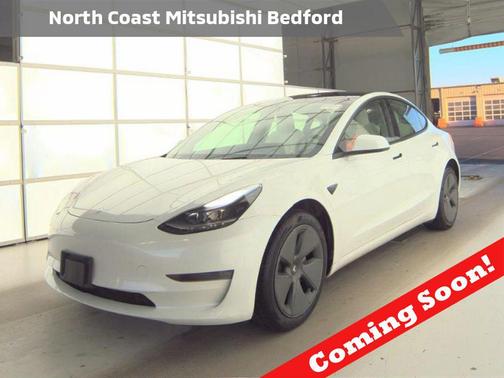 White 2023 Tesla Model 3 Standard Range